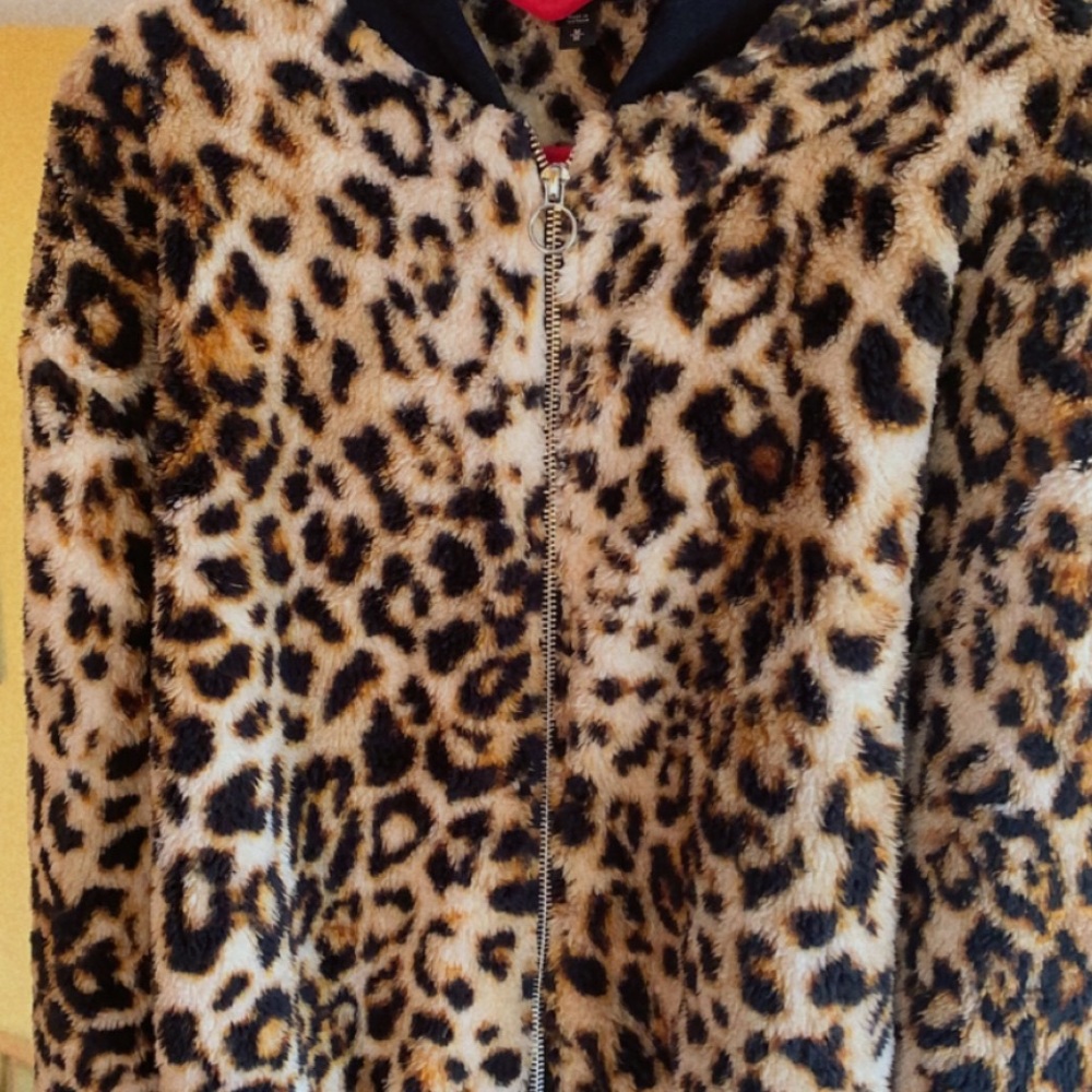 Fluffy jacket - Picture 6 of 9